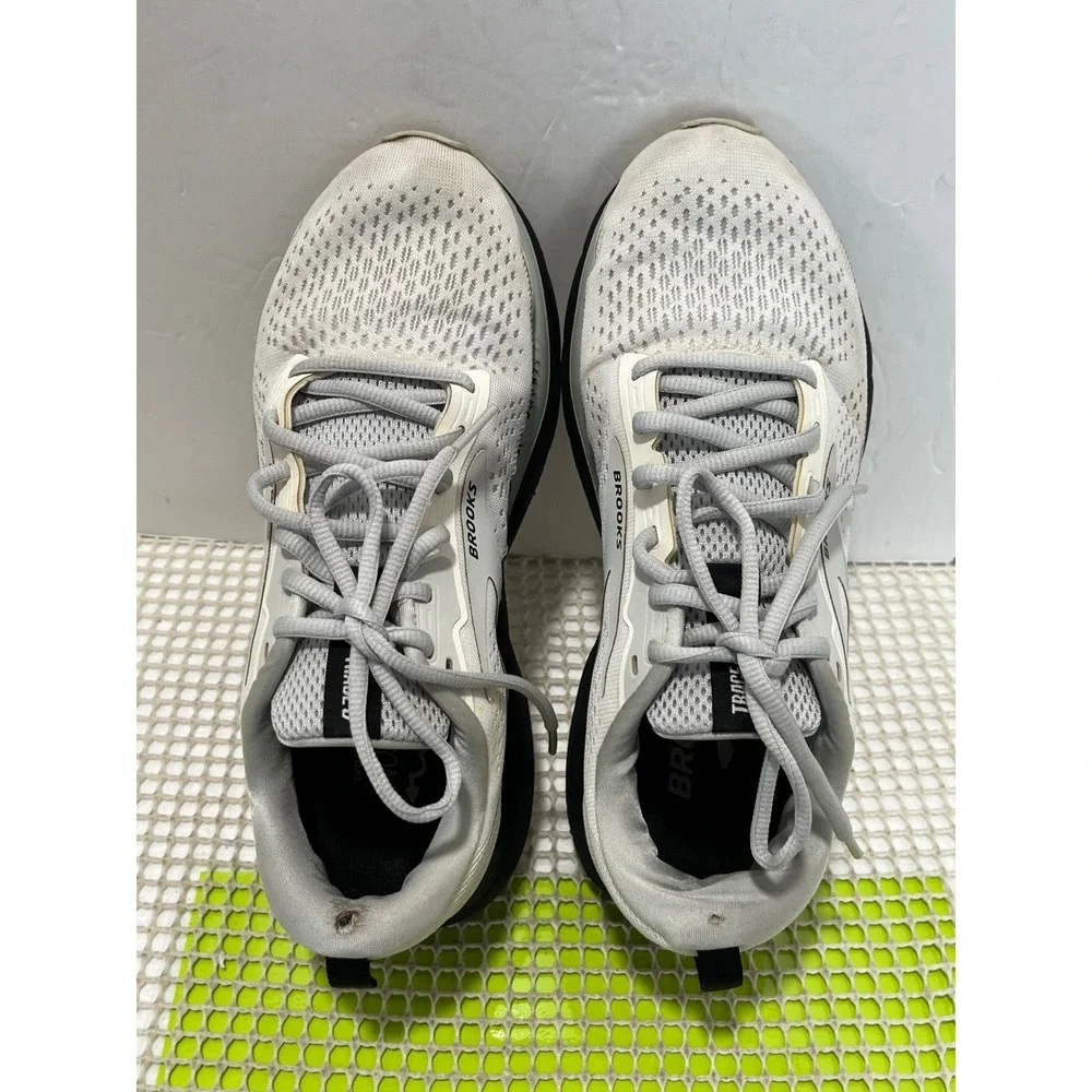 Brooks trace running